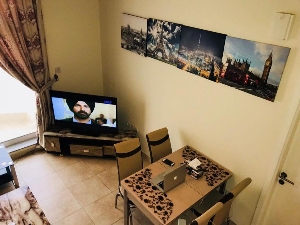 California Hostel Dubai Exterior photo